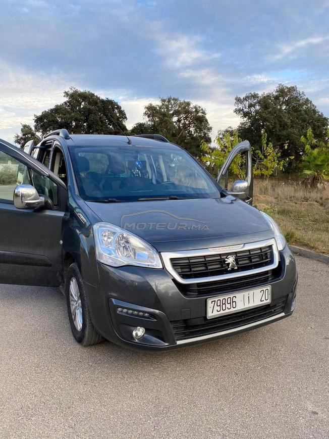 Peugeot Partner Diesel Manuelle 2017 à Larache