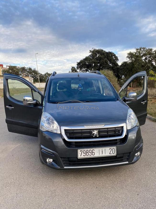 Peugeot Partner Diesel Manuelle 2017 à Larache