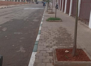 Local 60M Bien positionner 