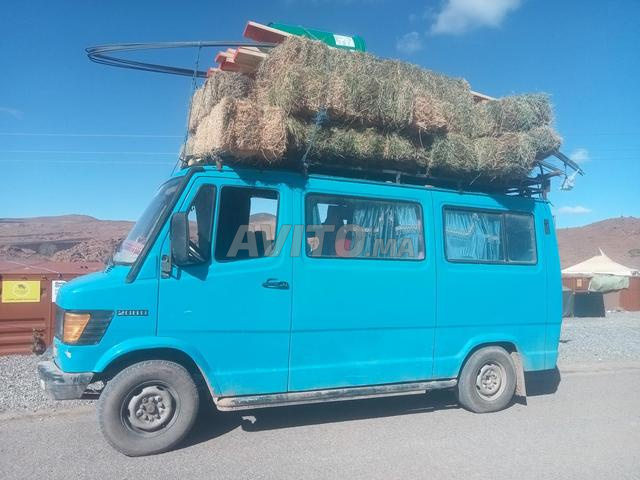 ميرسدس بنز 207د ديزل يدوي 2002 في مراكش