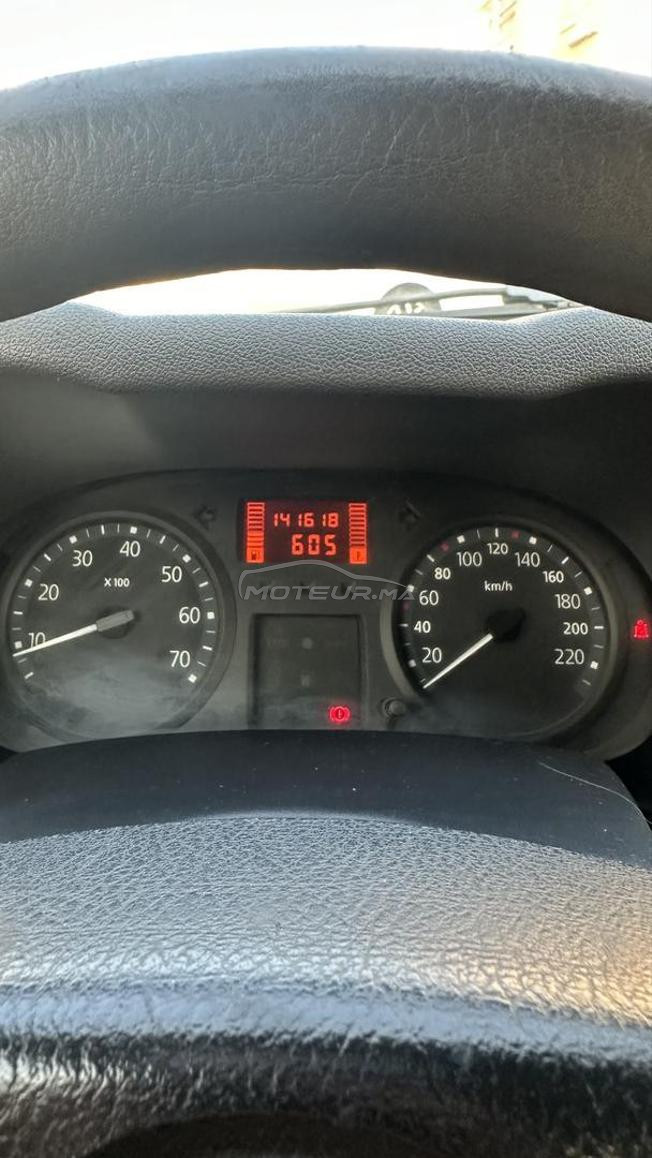 Renault Clio Essence Manuelle 2011 à Agadir