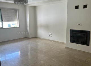 Appartement 3 ch vide à louer à oasis square