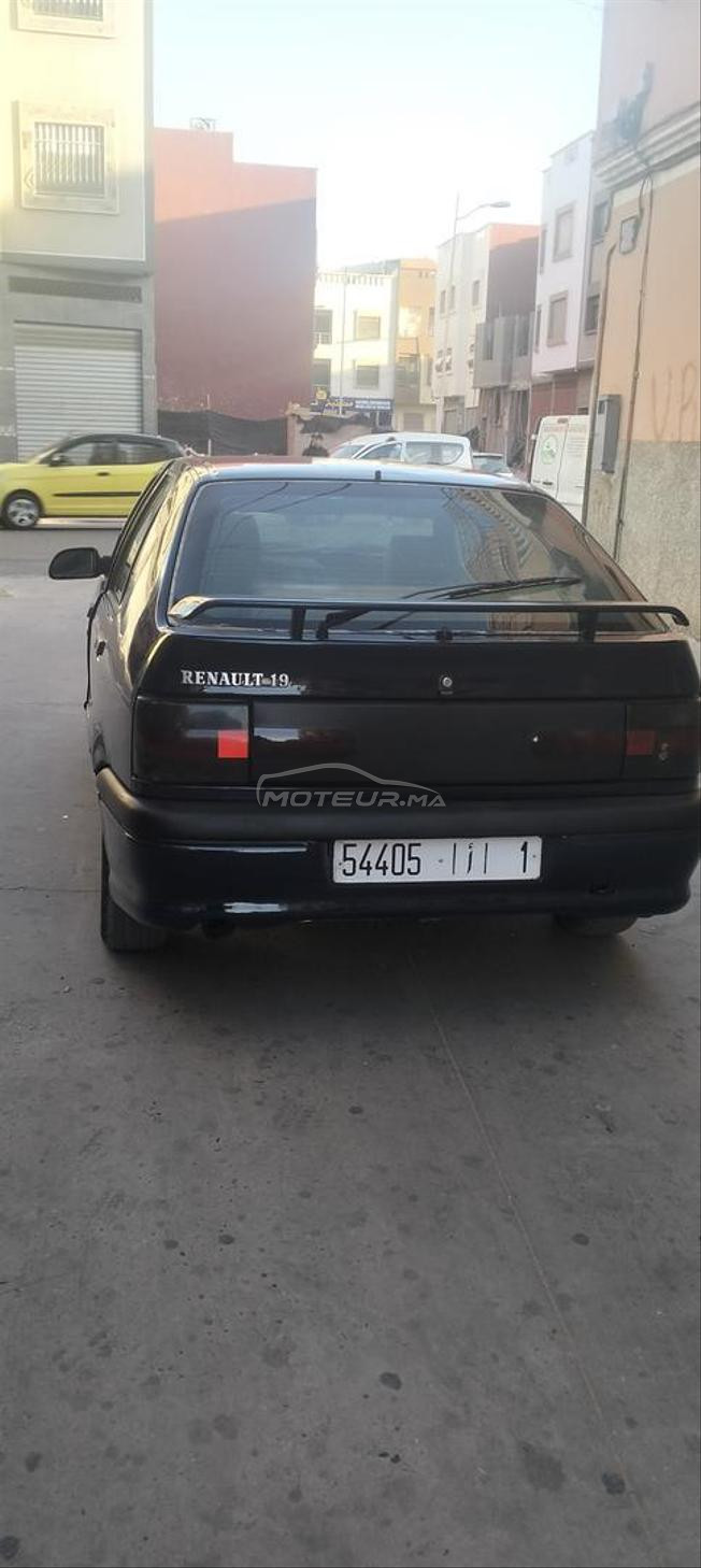 Renault 19