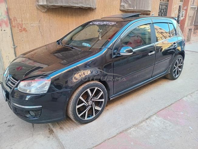  golf 5 modèle 2005 très bonne état 
