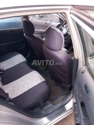 Honda Civic Essence Manuelle 2002 à Rabat