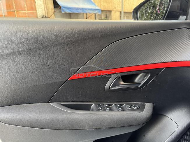 peugeot 208 en trea bonne etat