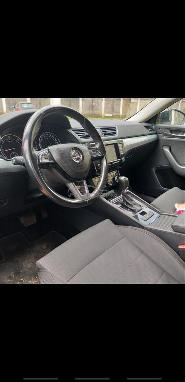 Skoda Superb Diesel Automatique 2019 à Casablanca