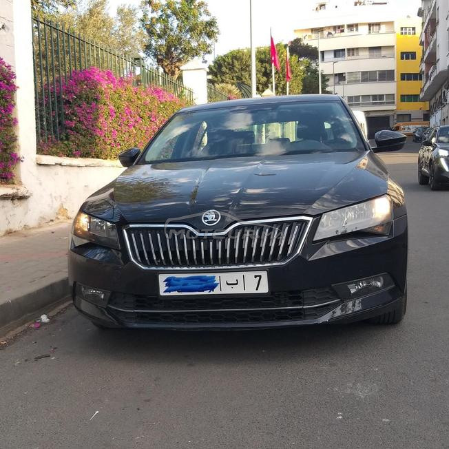 Skoda Superb Diesel Automatique 2019 à Casablanca