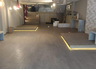 des Magasins en location a 2 mars et la gironde