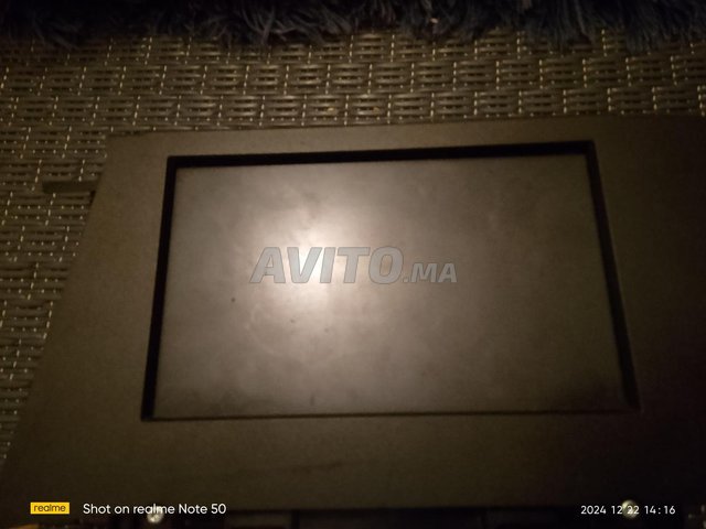 شاشة أصلية VOLVO 22148422 للبيع