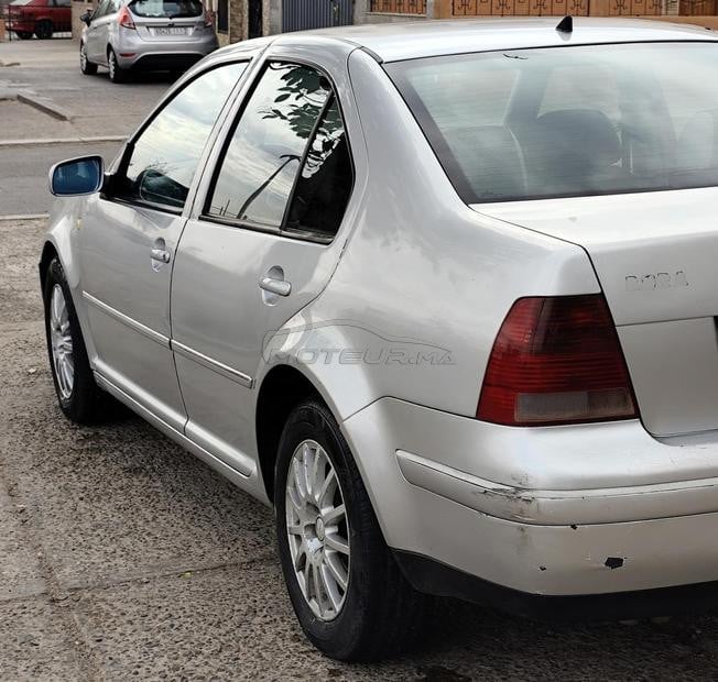VOLKSWAGEN BORA