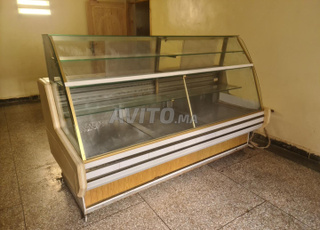 Vitrine réfrigérée /  ثلاجة مبردة 