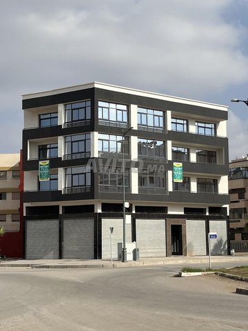 Plateaux bureaux disponible en 71m², 91m² et 93m² 