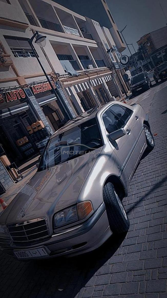mercedes 220 modele 99