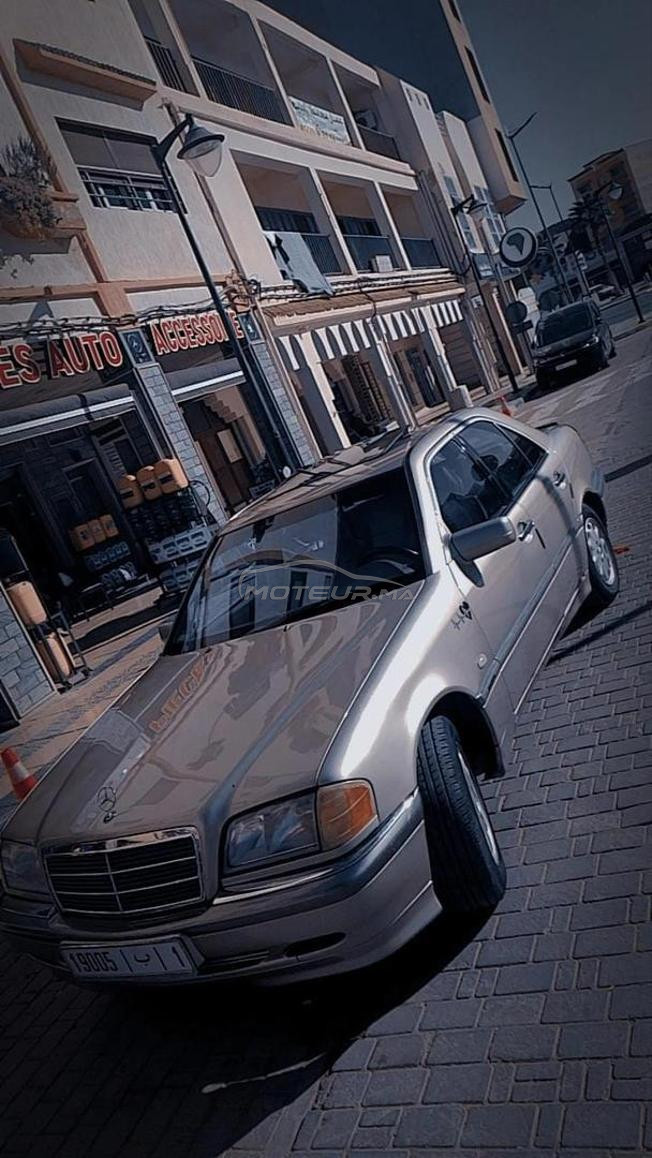 mercedes 220 modele 99