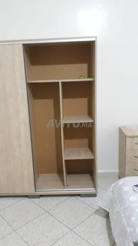 خزانة منزلقة جديدة