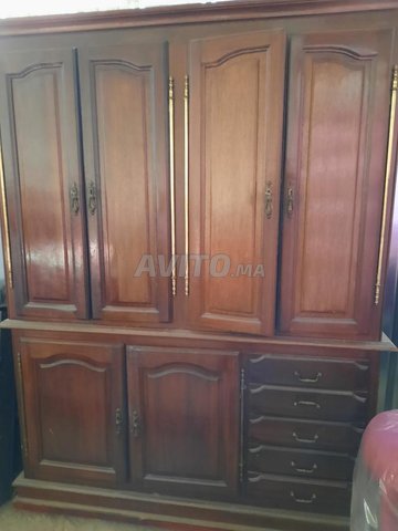 Armoire en bois 