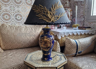 2 abajora taws 7oor 2pyas