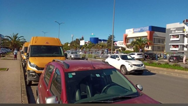 Terrain 900 m² commercial en face de la rue Hassan 2