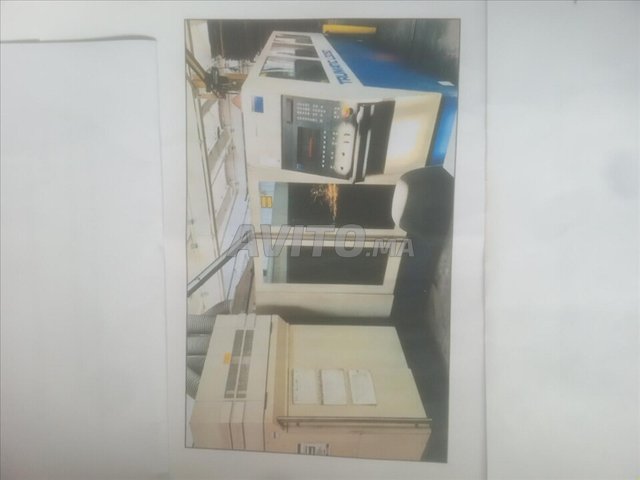 Machine laser et plieuse . C.N.C TOUR FRESA LASER 