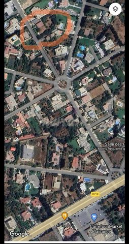 فيلا مع قطعة أرضية بموقع ممتاز 