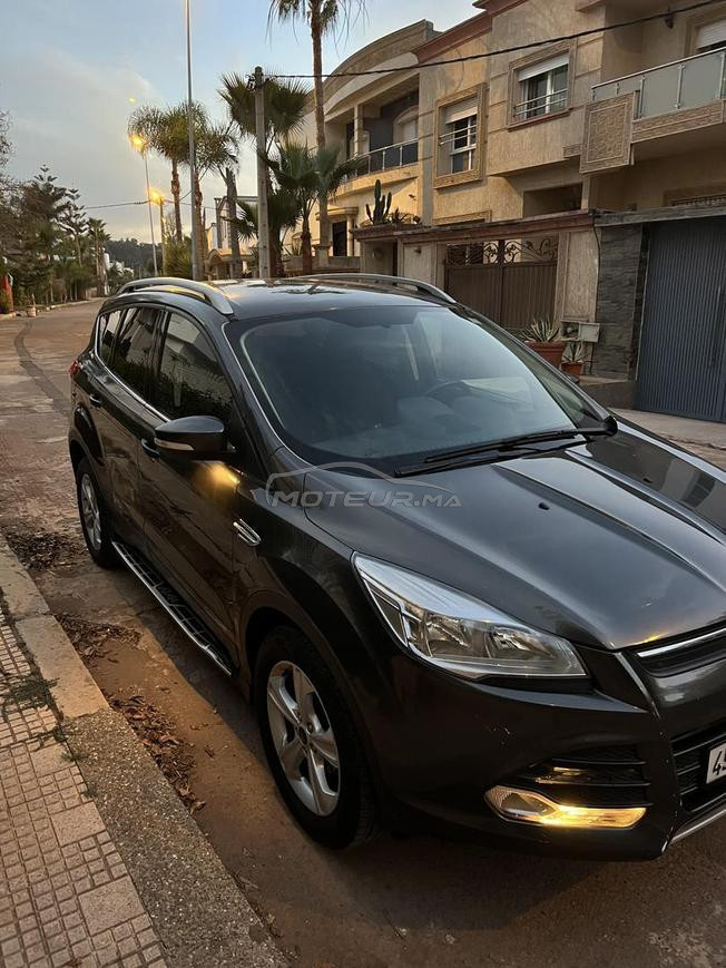 Ford Kuga Diesel Manuelle 2017 Très bon état. 