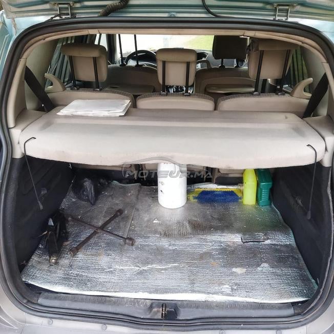 Renault Scénic 2 modelé 2008 dédouané 2011