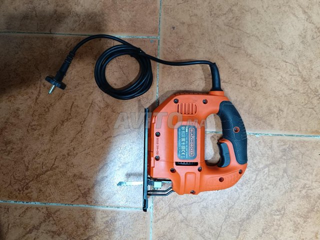 Scie sauteuse Black & Decker en excellent état