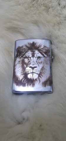 briquet lion