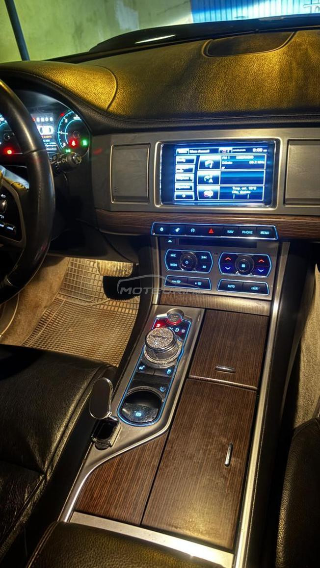 jaguar xf model 2016