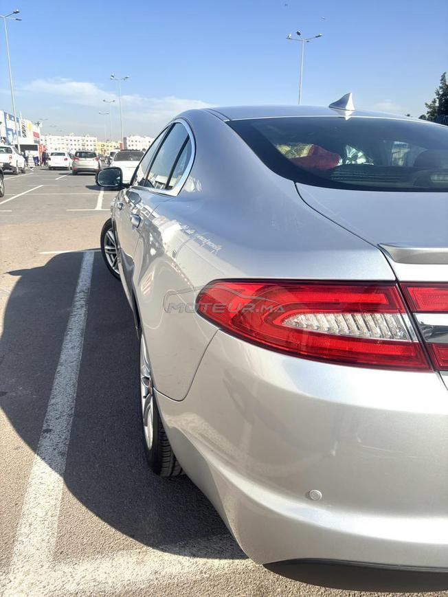 jaguar xf model 2016