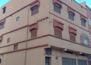 دار تجارية شوكة  120 متر بأدوز، ثمن 106مليون