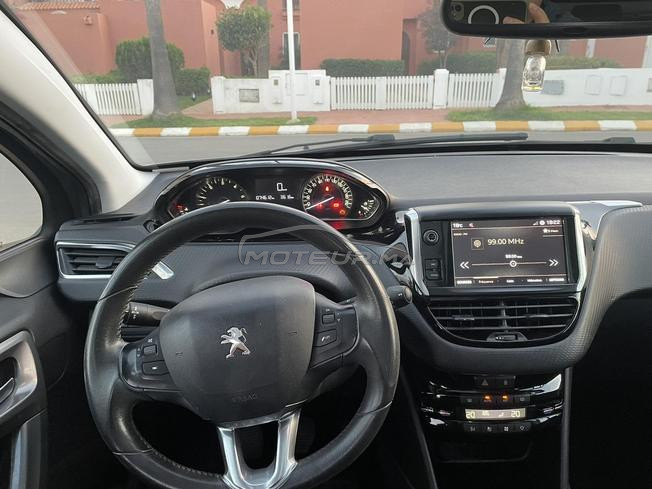 Peugeot 2008 Diesel en très bon état à Rabat