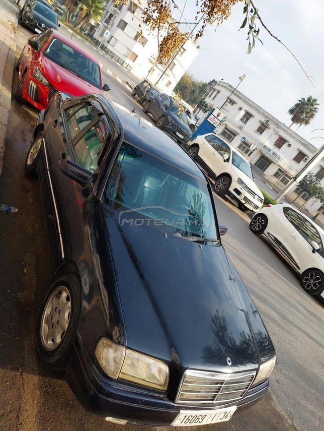 Mercedes-Benz 220 Diesel Manuelle 1997 à Kénitra