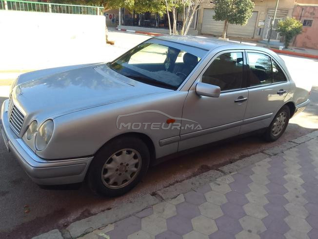 Mercedes-Benz 220 Diesel Manuelle 1995 à Khénifra