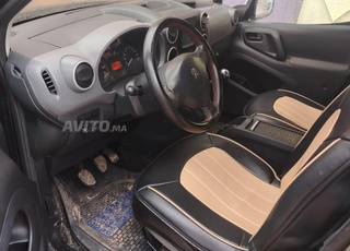 Peugeot Partner Diesel Manuelle 2016 à Midelt
