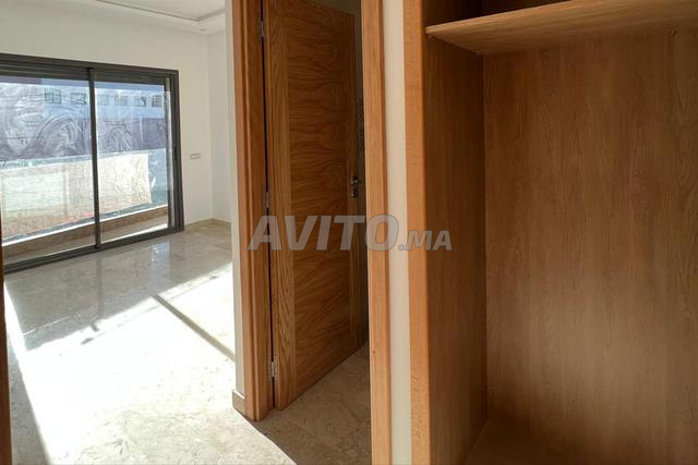 Appartement Contemporain à Louer 76 m² à Bouskoura - 2