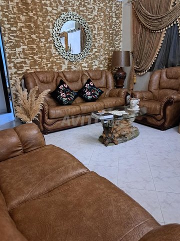 salon canapé en cuir très bonne état 