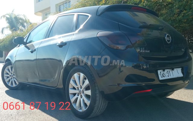 Opel Astra 1.7 diesel tout options modèle 2011