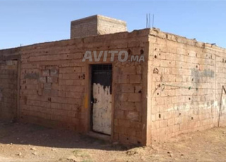 دار سفلية للبيع في أدوز 22 مليون