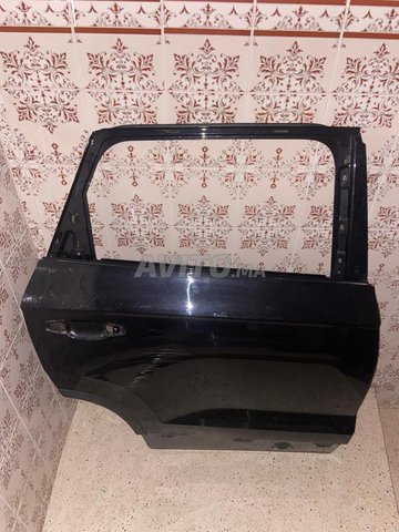 Portiere arrière droite skoda karoq باب سكودة