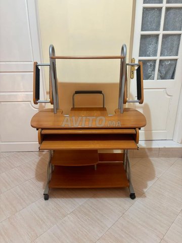 excellent bureau en bois blindi