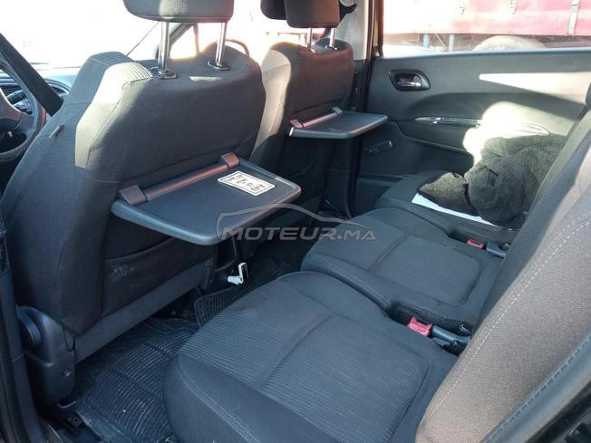 Peugeot 5008 diesel. 6ch.model 2013.tres propre 