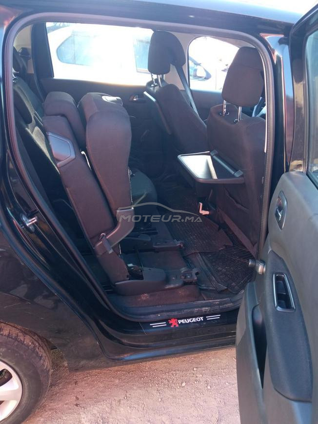 Peugeot 5008 diesel. 6ch.model 2013.tres propre 