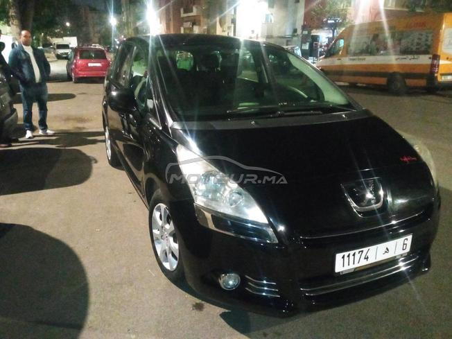 Peugeot 5008 diesel. 6ch.model 2013.tres propre 