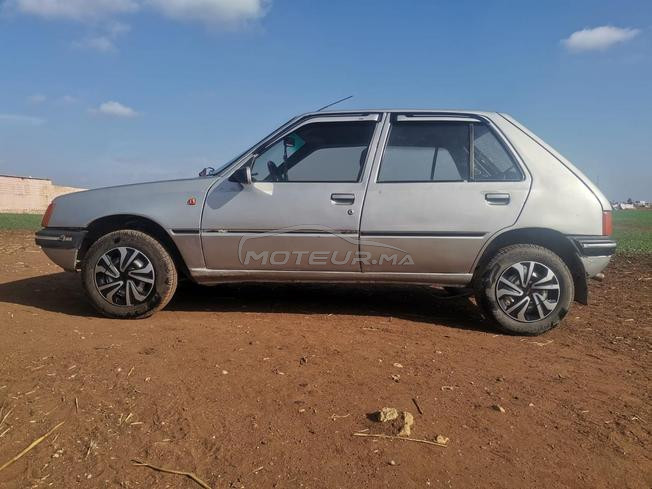 Peugeot 205 très propre diesel a vendre 