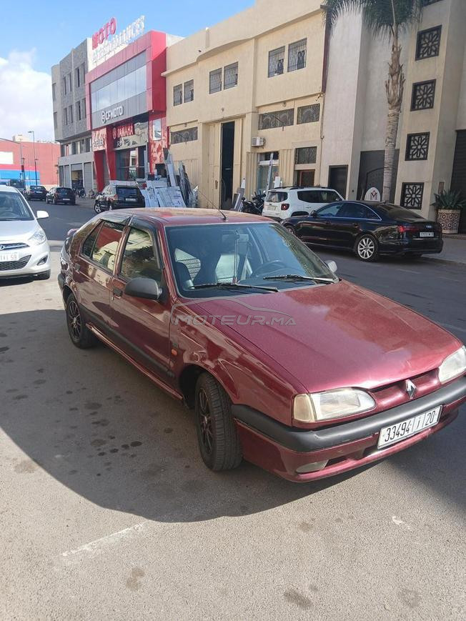 Renault 19
