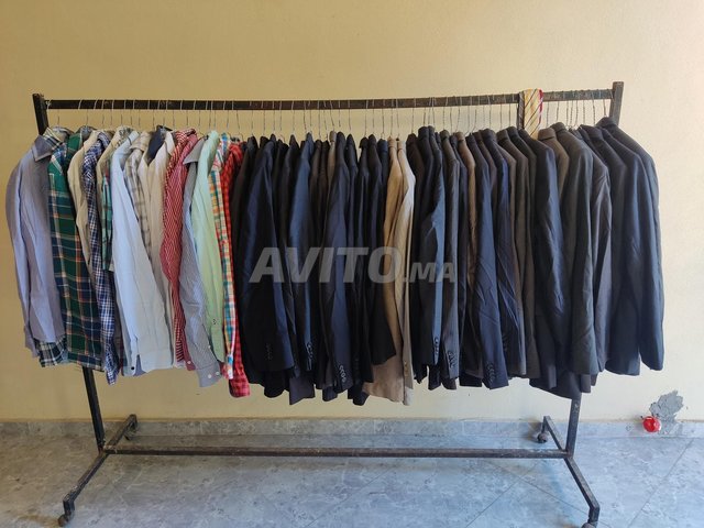 Costumes très bon état 