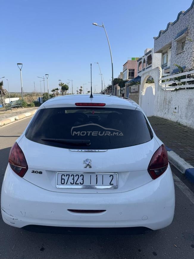 Peugeot 208 Diesel Manuelle 2016 à Kénitra
