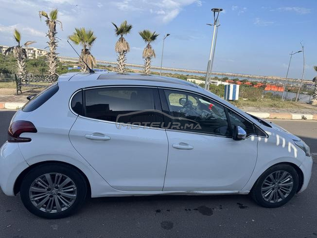 Peugeot 208 Diesel Manuelle 2016 à Kénitra